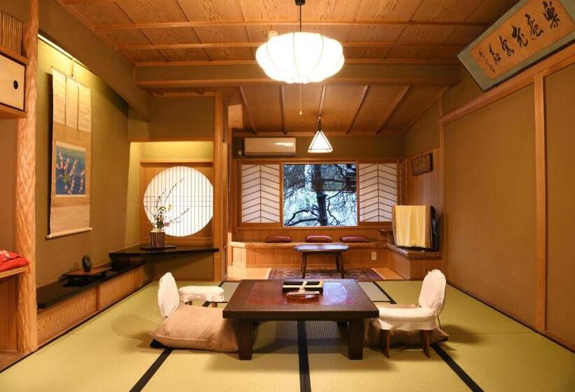 Seikoro Ryokan   Established In 1831
