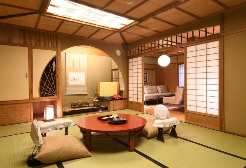 Seikoro Ryokan   Established In 1831