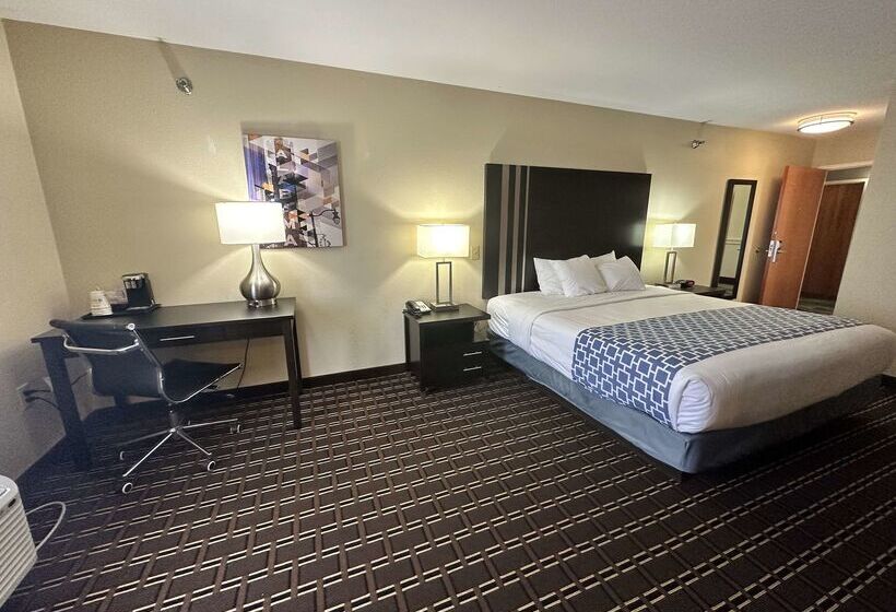 Best Western Plus Bass Hotel & Suites