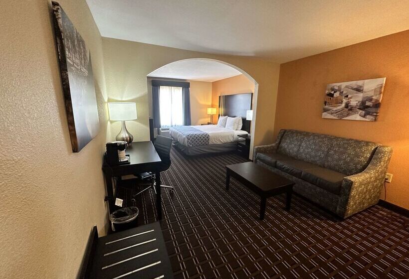 Best Western Plus Bass Hotel & Suites