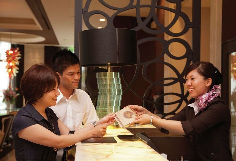 Doubletree By Hilton Hotel Naha