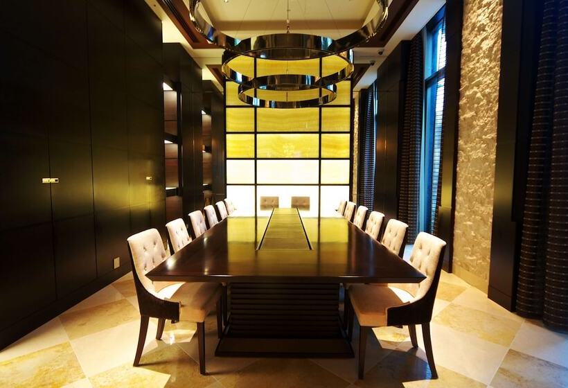 Doubletree By Hilton Hotel Naha