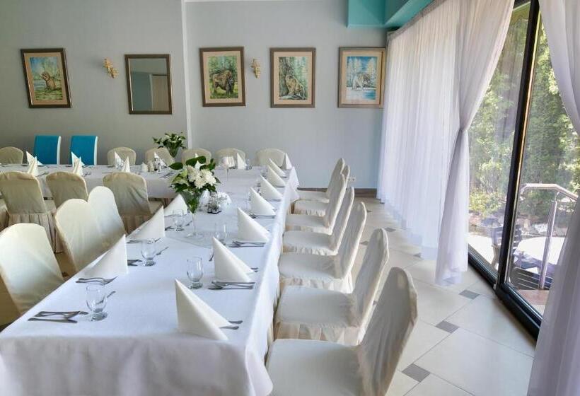 Eko Hotel Na Wierzynka & Park Pinokia