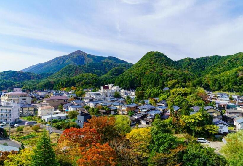 Hoho A Hotel Overlooking The Echigo Plain And The Yahiko Mountain Range Formerly Hotel Oohashi Yakat