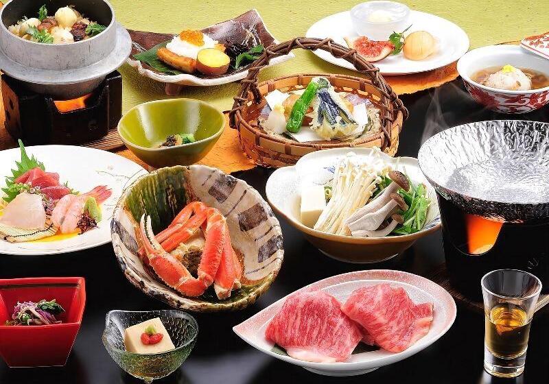 Hoho A Hotel Overlooking The Echigo Plain And The Yahiko Mountain Range Formerly Hotel Oohashi Yakat