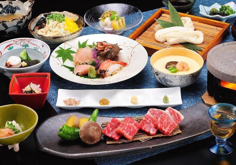 Hoho A Hotel Overlooking The Echigo Plain And The Yahiko Mountain Range Formerly Hotel Oohashi Yakat