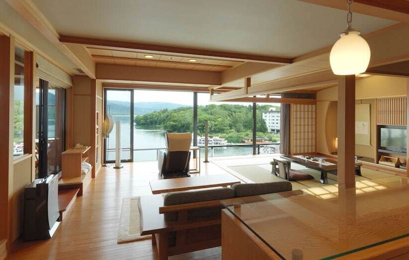 فندق Akan Tsuruga Besso Hinanoza