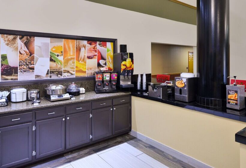 בית מלון כפרי Red Roof Inn & Suites Clinton, Ms