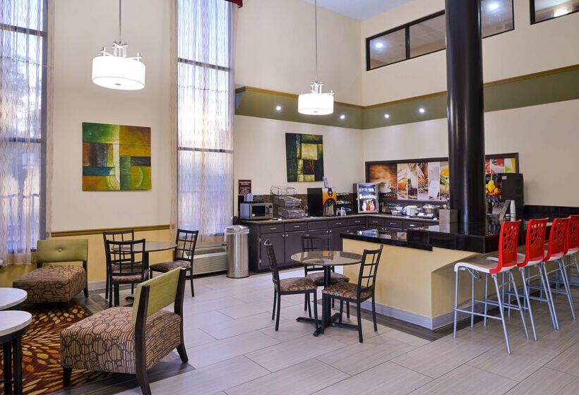 בית מלון כפרי Red Roof Inn & Suites Clinton, Ms