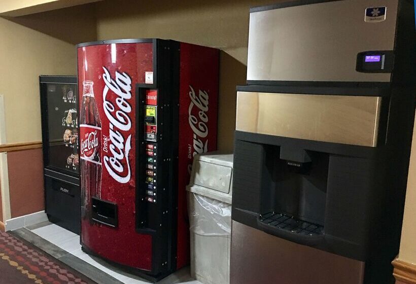 בית מלון כפרי Red Roof Inn & Suites Clinton, Ms