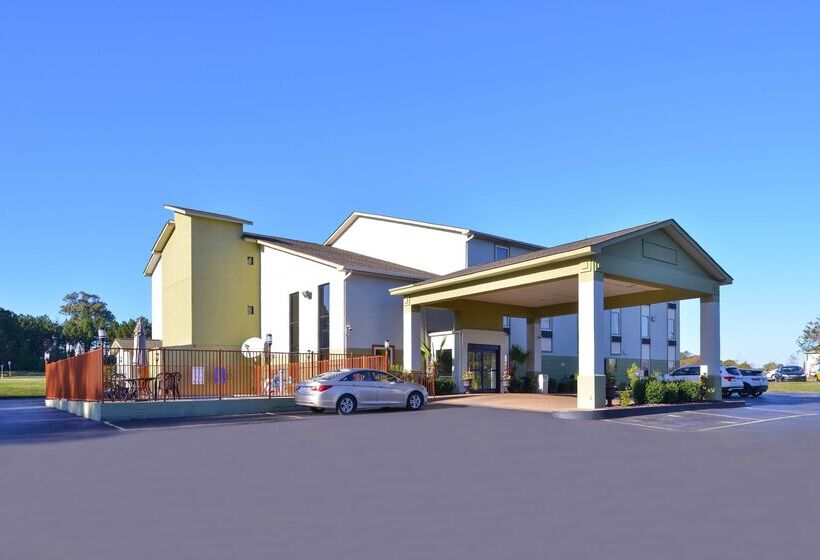 בית מלון כפרי Red Roof Inn & Suites Clinton, Ms