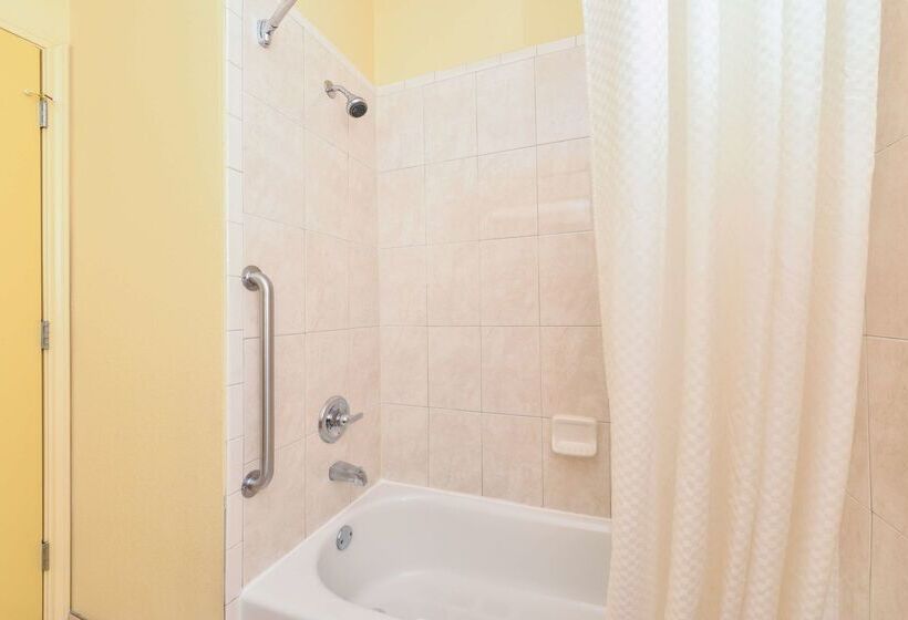 호텔 Americas Best Value Inn & Suites Livingston