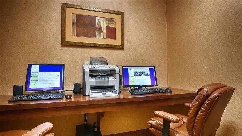 בית מלון כפרי Americas Best Value Inn & Suites Livingston