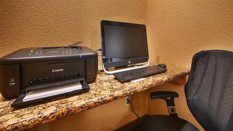 בית מלון כפרי Baymont By Wyndham Cuero