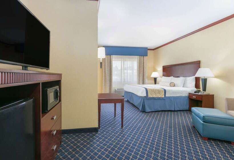 فندق Baymont By Wyndham Mccomb