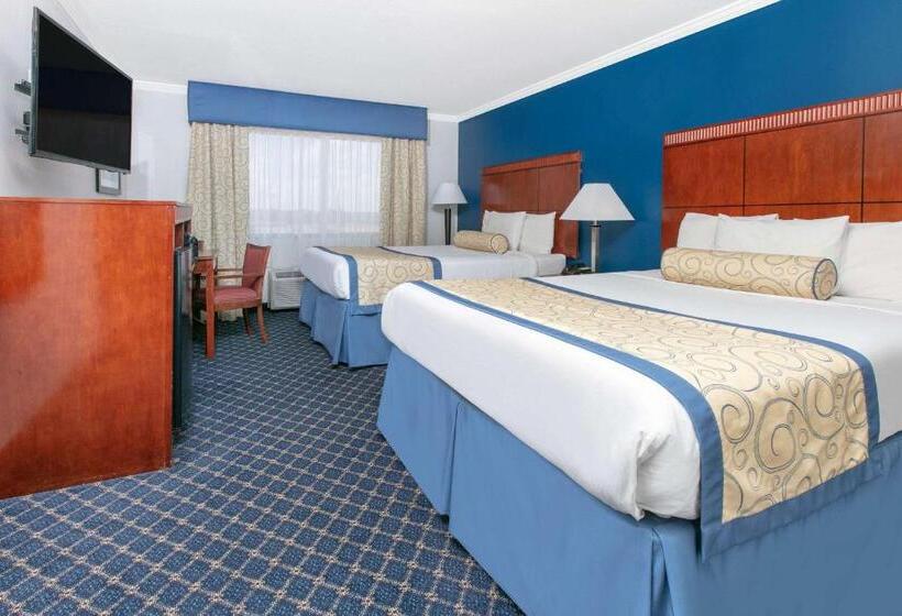 فندق Baymont By Wyndham Mccomb