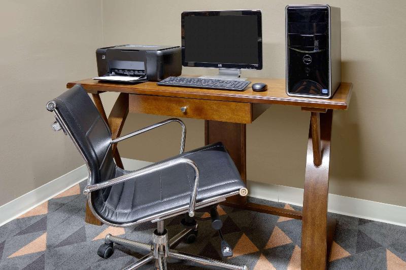 فندق Baymont By Wyndham Mccomb