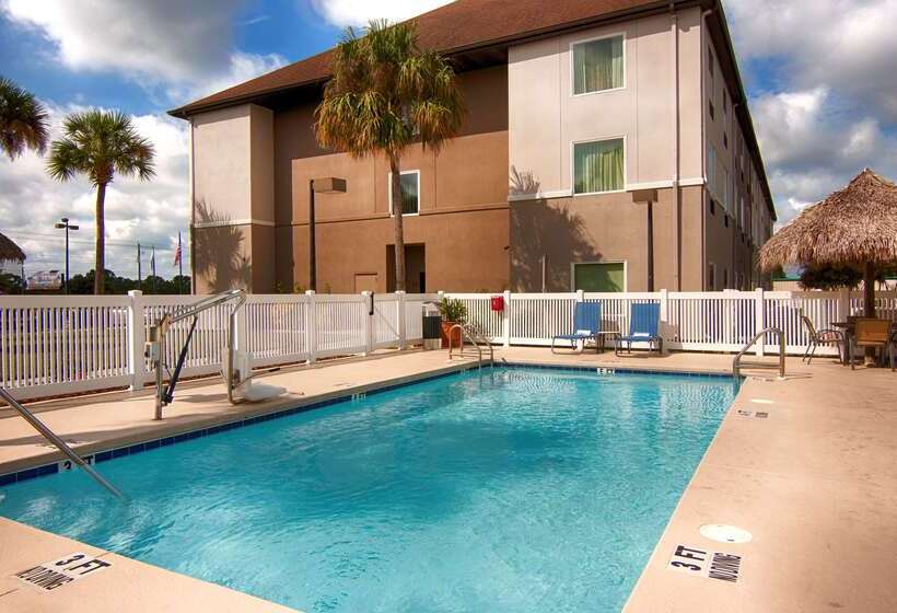 בית מלון כפרי Best Western Auburndale Inn & Suites