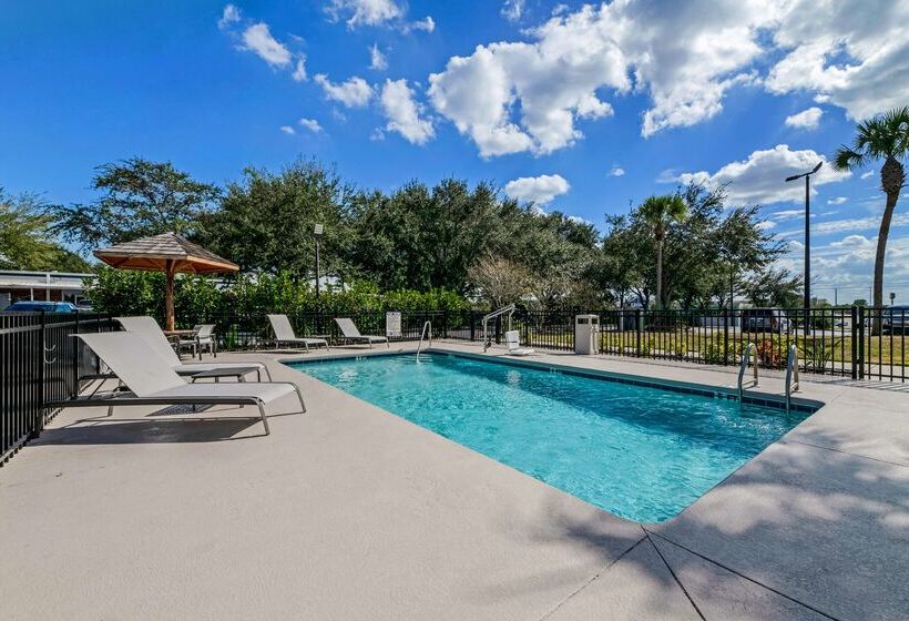 فندق Best Western Auburndale Inn & Suites