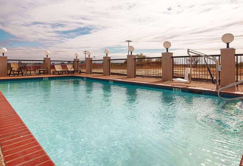 בית מלון כפרי Best Western Clubhouse Inn & Suites