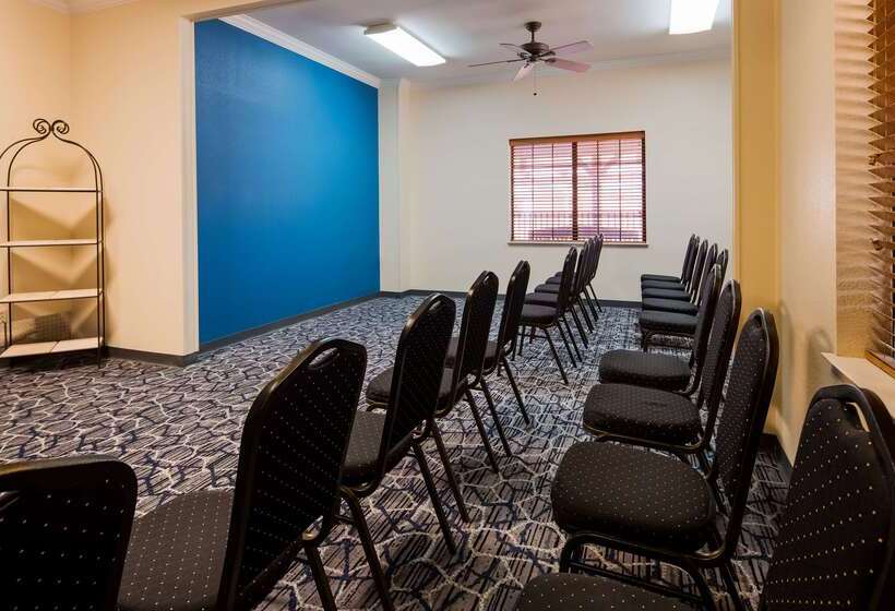 בית מלון כפרי Best Western Dinosaur Valley Inn & Suites