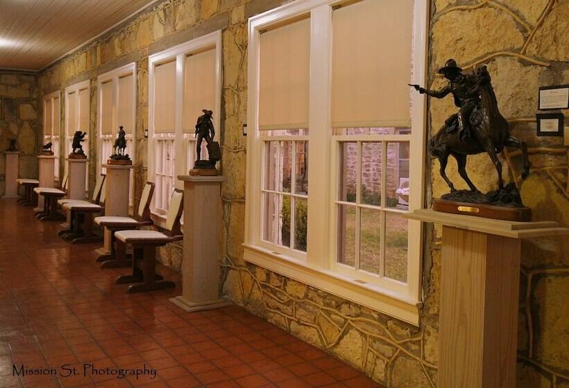 בית מלון כפרי Best Western Dinosaur Valley Inn & Suites