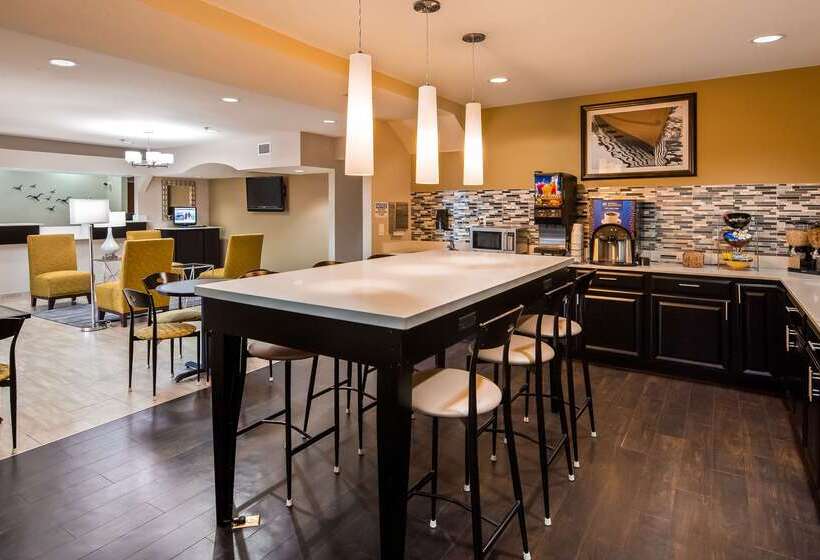 فندق Best Western Edgewater Inn