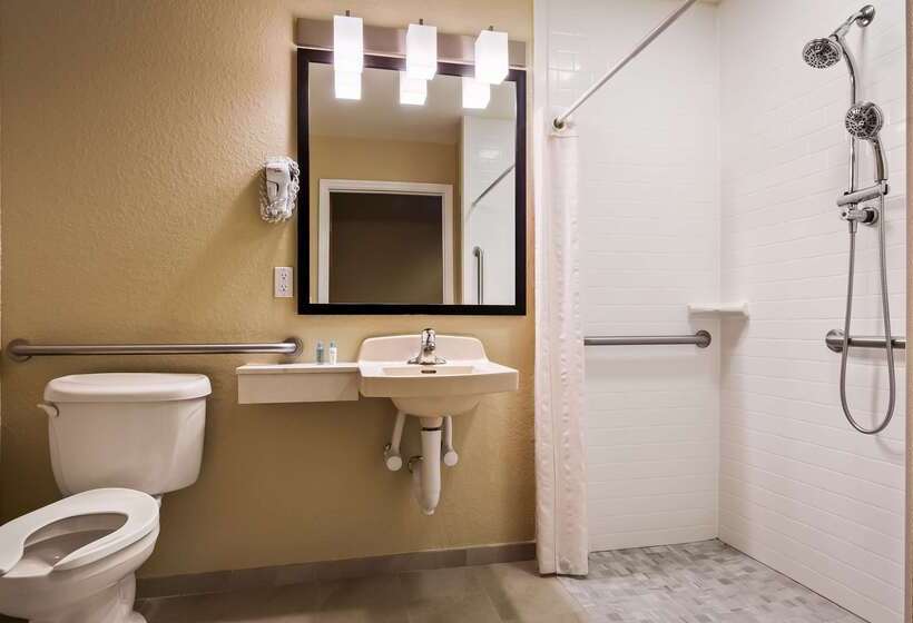 فندق Best Western Edgewater Inn