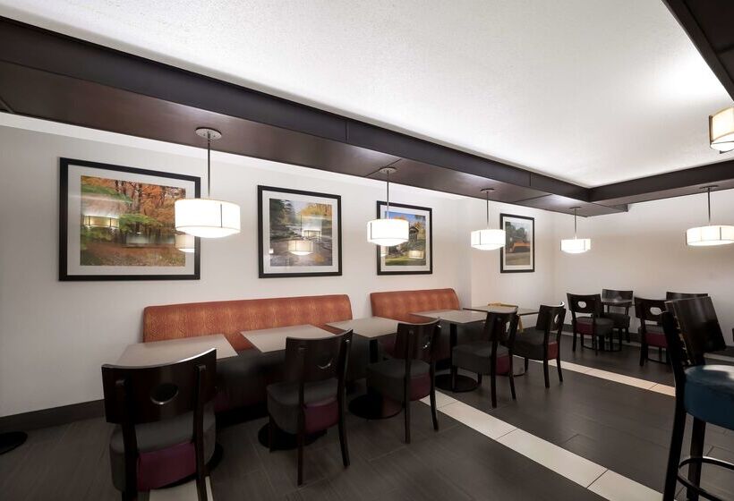 בית מלון כפרי Best Western Executive Inn