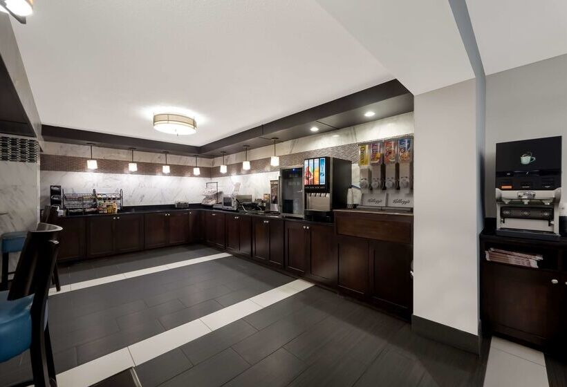 فندق Best Western Executive Inn