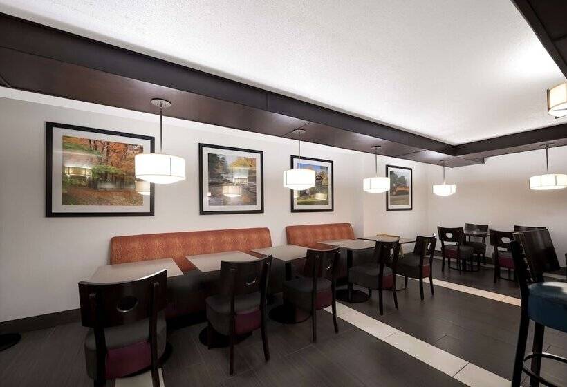 فندق Best Western Executive Inn