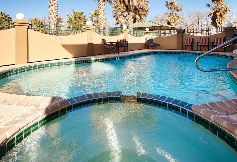 酒店 Best Western Executive Inn