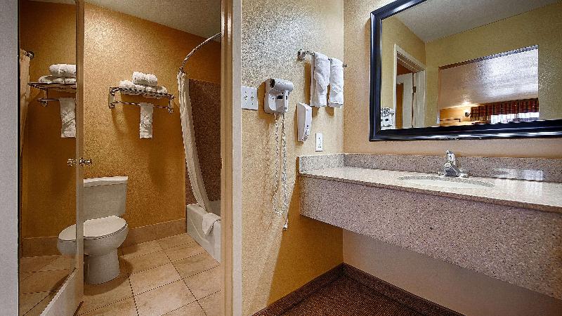 酒店 Best Western Executive Inn