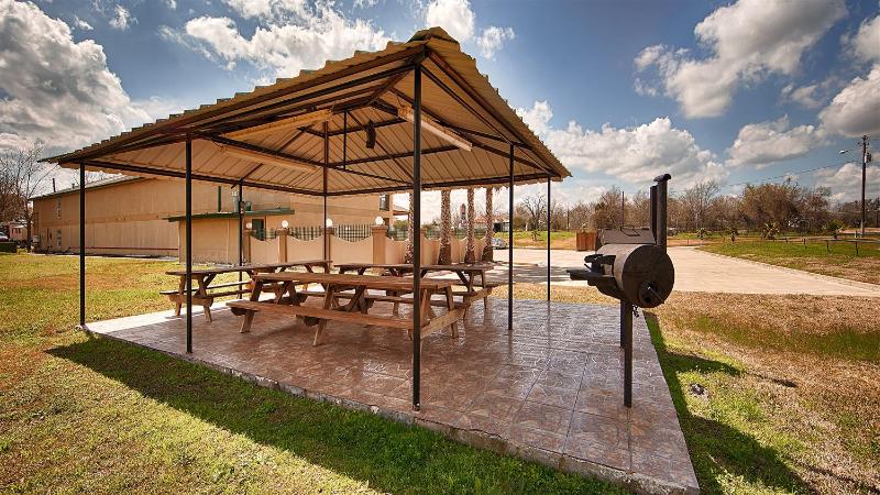 酒店 Best Western Executive Inn