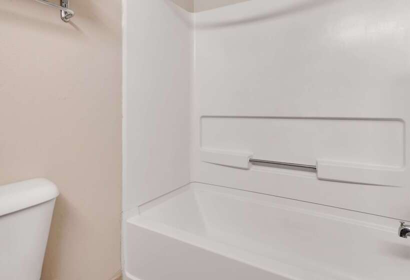 فندق Best Western Executive Inn