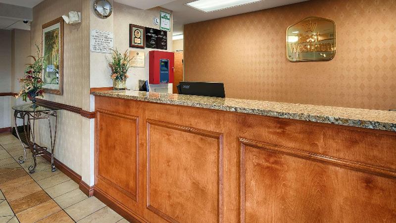 فندق Best Western Executive Inn