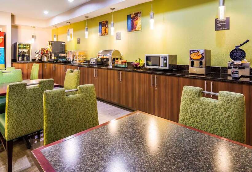 בית מלון כפרי Best Western Executive Inn