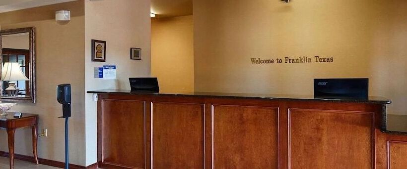 酒店 Franklin Inn And Suites