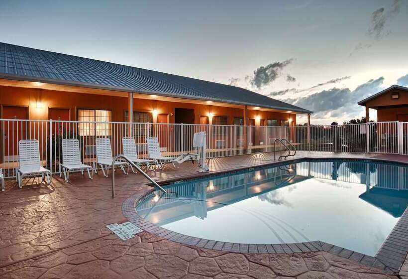 Отель Best Western Hebbronville Inn