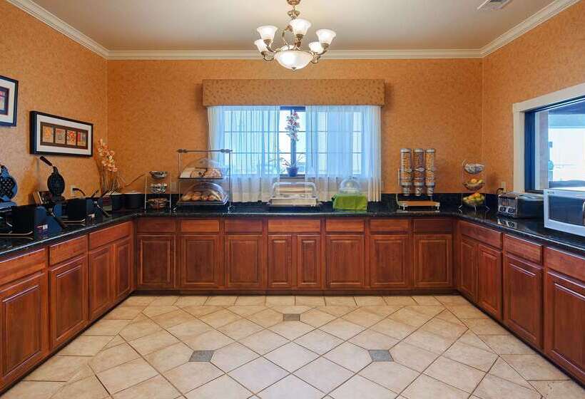 Отель Best Western Inn & Suites   Henrietta