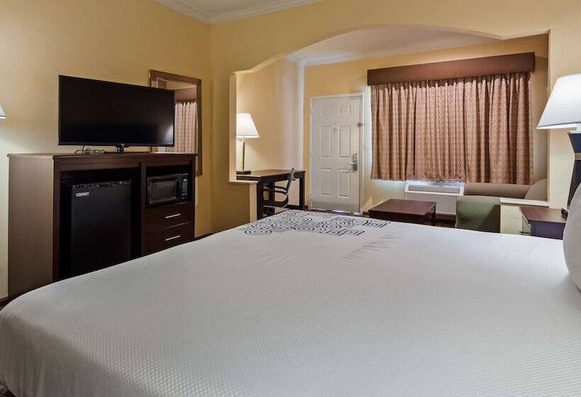 호텔 Days Inn By Wyndham Navasota