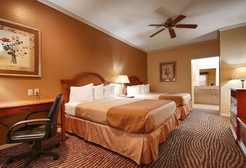 호텔 Days Inn By Wyndham Navasota