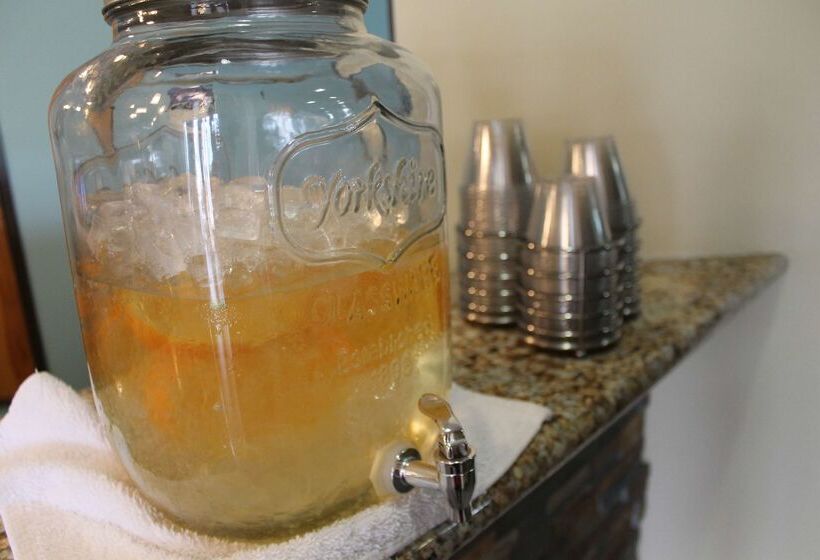 فندق Best Western Liberty Inn