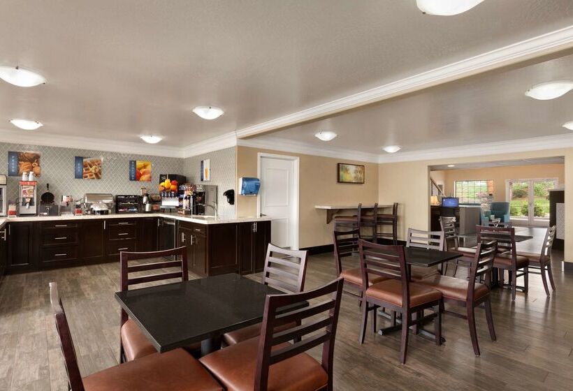 Отель Best Western Liberty Inn