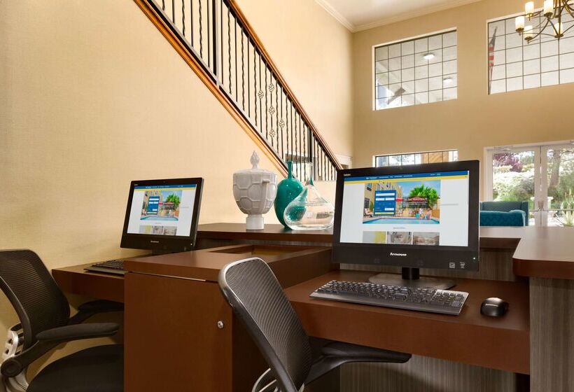 Отель Best Western Liberty Inn