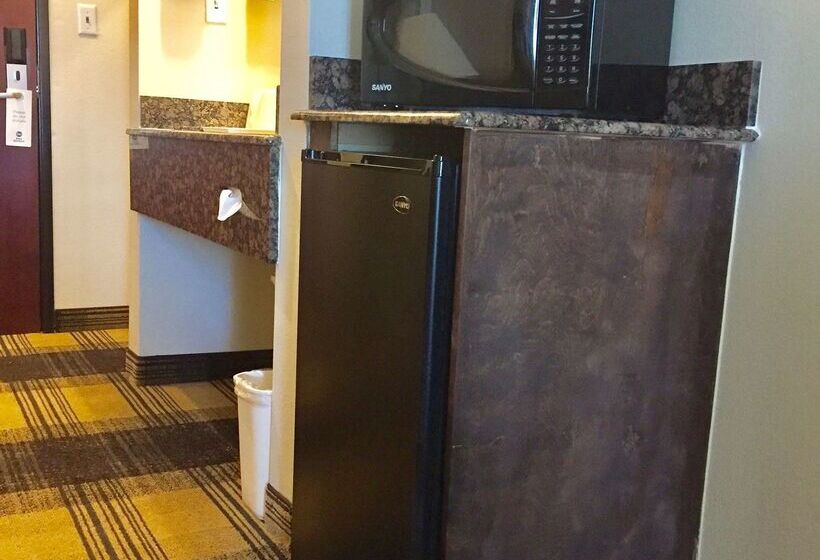 Best Western Lockhart Hotel & Suites