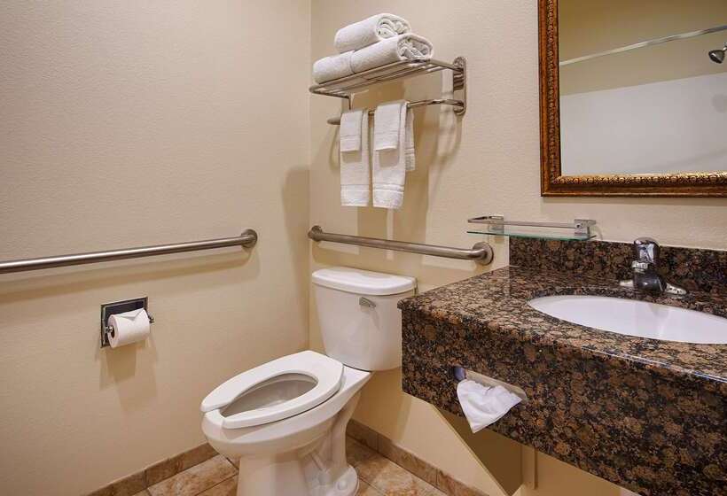 Best Western Lockhart Hotel & Suites