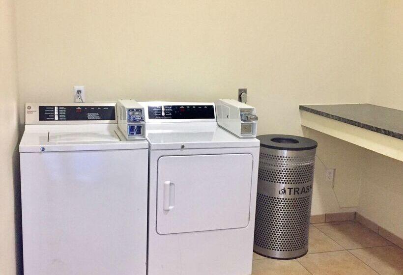 Best Western Lockhart Hotel & Suites