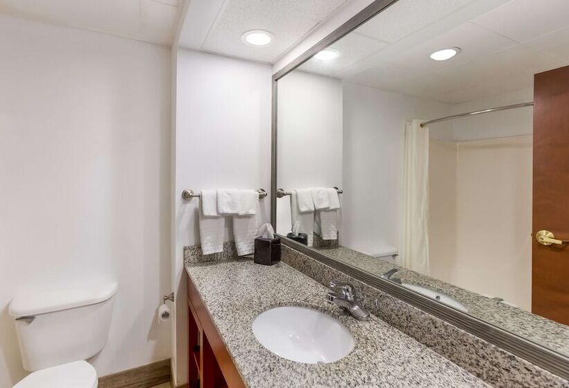 Отель Best Western Logan Inn