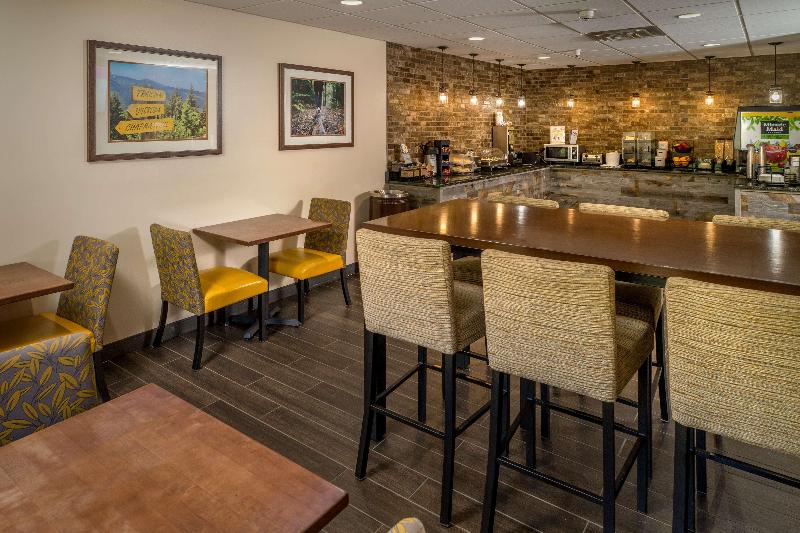 Отель Best Western Logan Inn